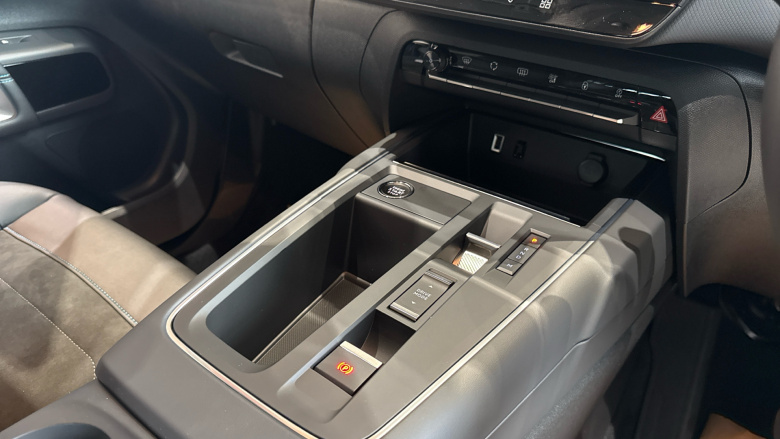 Citroen C5 Aircross 1.2 Hybrid 145 Max Edition 5dr Auto Petrol Hatchback